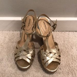 GOLD WEDGES